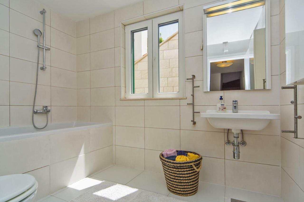 I Sassi Bianchi - West Villa تْسافتات المظهر الخارجي الصورة